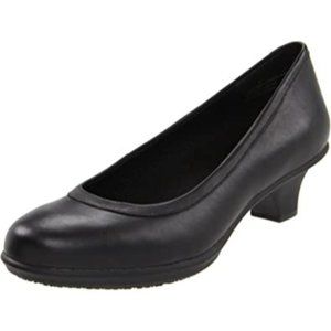 Corcs Womens 5 Black Leather Slip On Low Block Hee